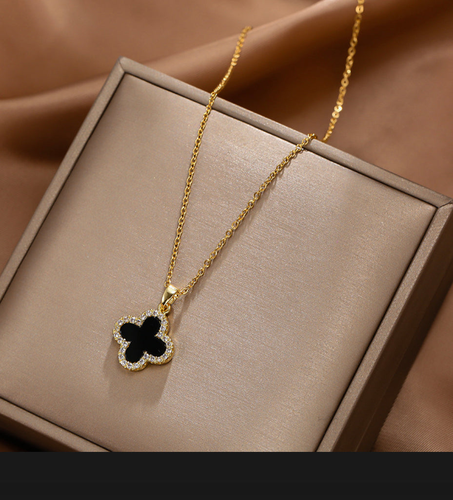 18k Gold Diamond Four Clove Pendant