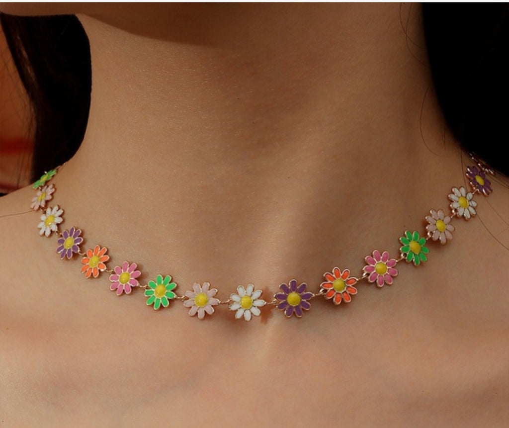 Metallic Flower Necklace