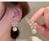 Flower Pearl Earring