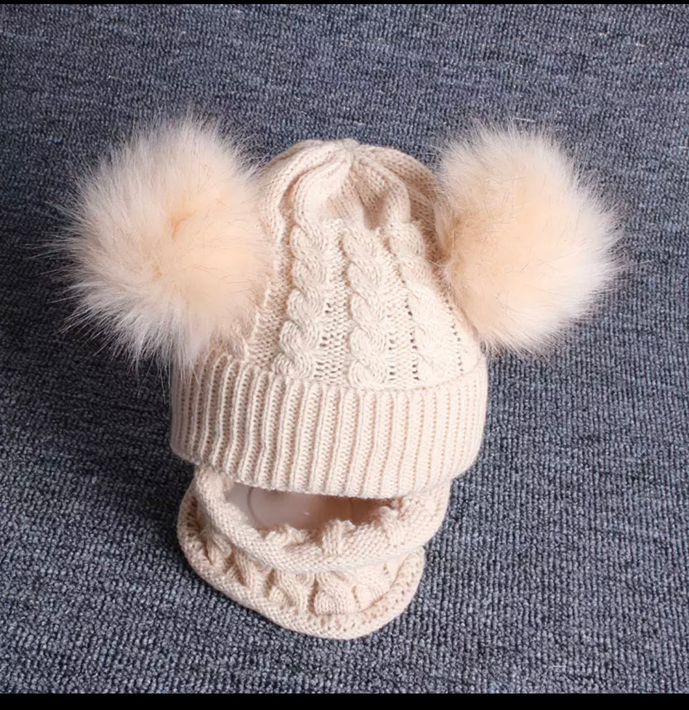 Knitted Neckroll Cap Set