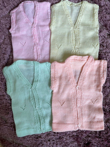 Colored Knit Vest Front Open (Pack of 4)