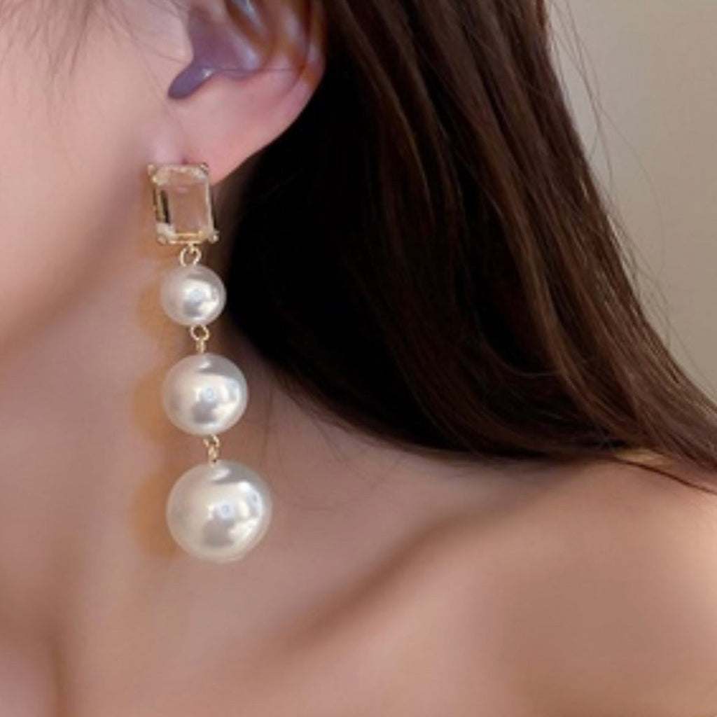 Geometric Pearl Earring