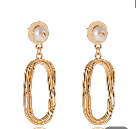 Natural Pearl Earring